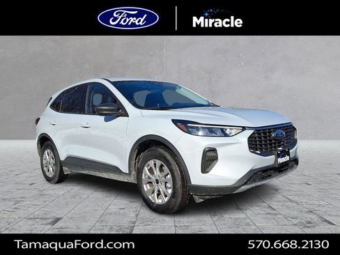 Used 2025 Ford Escape Active image 1