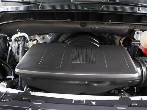 Used 2023 Chevrolet Suburban LT image 35