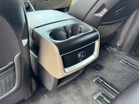 Used 2026 Kia Carnival FWD image 24