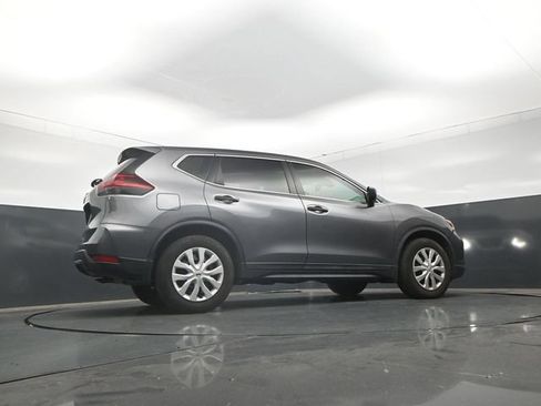 Used 2020 Nissan Rogue S FWD image 29