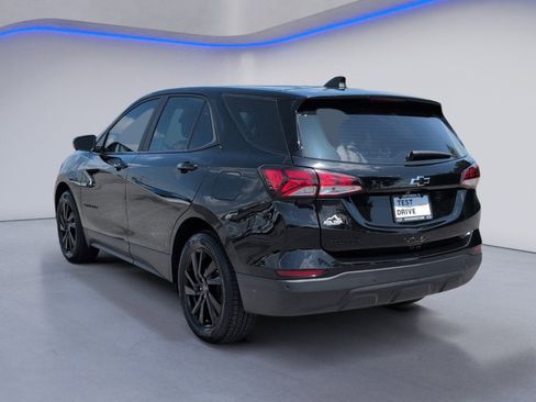 Used 2023 Chevrolet Equinox LS w/ Midnight Edition FWD image 3