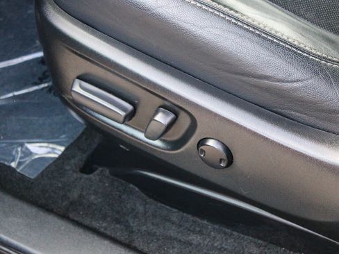 Used 2018 Toyota Sienna SE image 23