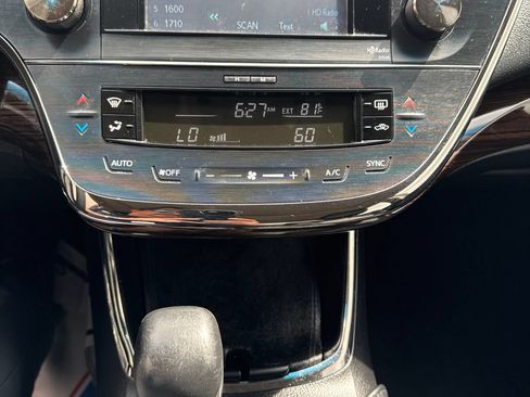 Used 2013 Toyota Avalon XLE Touring FWD image 10
