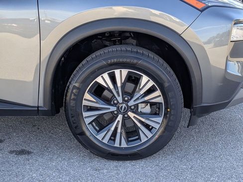 Used 2023 Nissan Rogue SV image 11