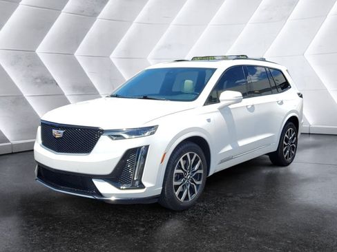 Used 2021 Cadillac XT6 Sport w/ LPO, Floor Liner Package AWD/4WD image 3