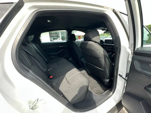 Used 2023 Honda Accord Sport image 17