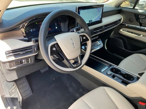 New 2026 Lincoln Corsair Reserve image 33