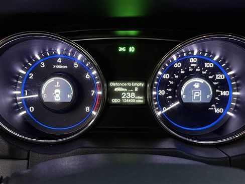 Used 2012 Hyundai Sonata SE w/ Navigation & Sunroof Pkg FWD image 11