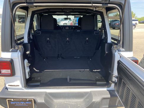 Used 2018 Jeep Wrangler Unlimited Sport S AWD/4WD image 31
