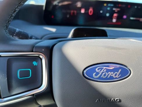 New 2026 Ford Expedition Active image 24