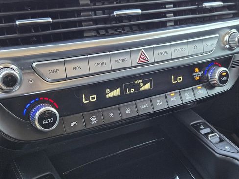 Used 2022 Kia Telluride EX w/ EX Premium Package image 21