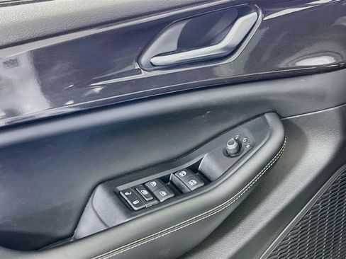 Used 2023 Jeep Grand Cherokee Altitude AWD/4WD image 17
