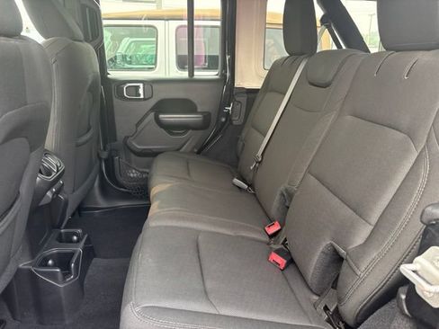 Used 2019 Jeep Wrangler Unlimited Sport S AWD/4WD image 7