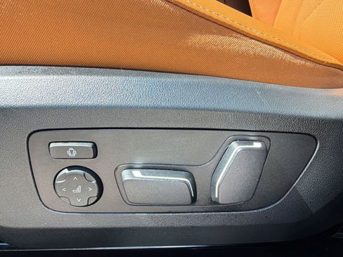 Used 2025 BMW X3 xDrive30i w/ Premium Package image 13