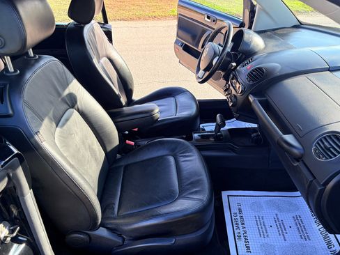 Used 2007 Volkswagen Beetle Convertible w/ Package 2 image 23