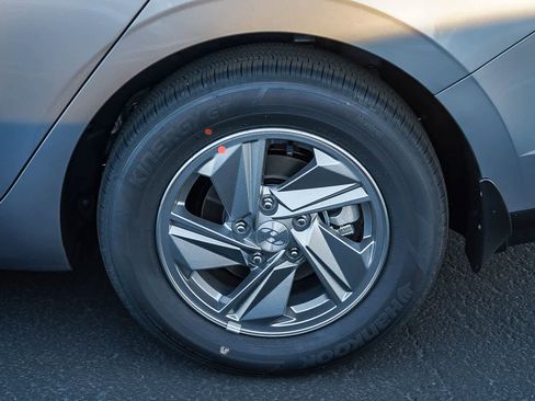 New 2026 Hyundai Elantra SE image 11