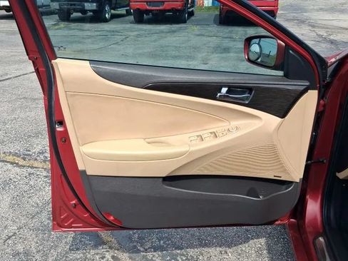 Used 2012 Hyundai Sonata Limited w/ Navigation Pkg FWD image 13