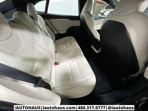 Used 2021 Tesla Model S Plaid image 21