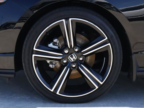 Used 2025 Honda Accord Sport image 7