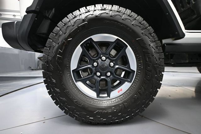 Used 2019 Jeep Wrangler Unlimited Rubicon AWD/4WD image 12