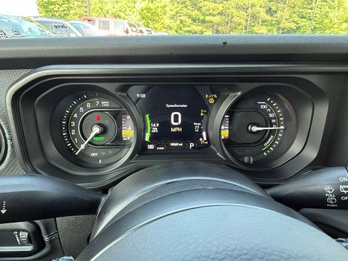 Used 2025 Jeep Wrangler Unlimited Rubicon 4xe AWD/4WD image 30