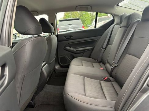 Used 2025 Nissan Altima 2.5 SV FWD image 24