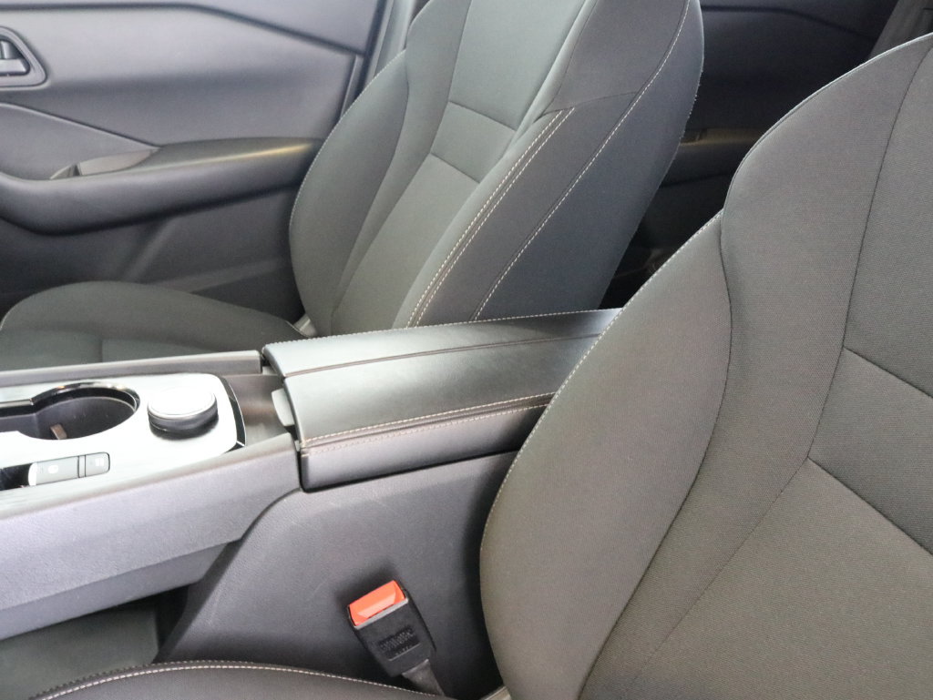 Used 2024 Nissan Rogue S AWD/4WD image 20