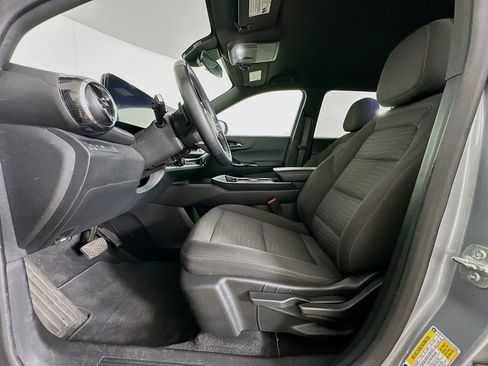 Used 2025 Chevrolet Equinox LT image 13