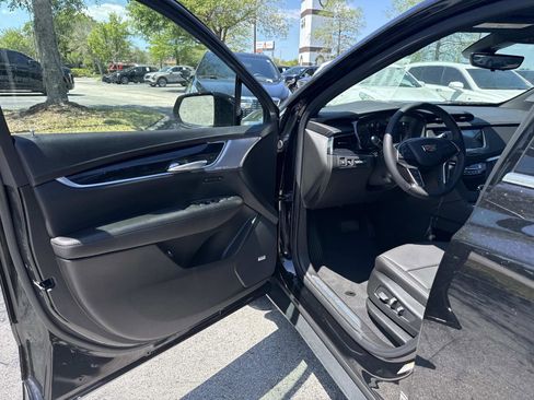 New 2026 Cadillac XT5 Premium Luxury AWD/4WD image 19