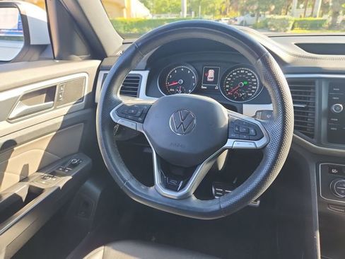 Used 2021 Volkswagen Atlas Cross Sport SE FWD image 16