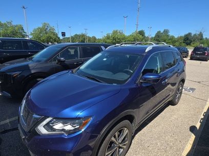 Used 2017 Nissan Rogue SL w/ SL Premium Package