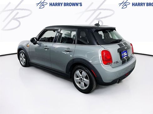 Used 2016 MINI Cooper 4-Door Hardtop image 25