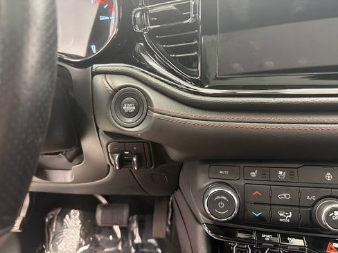 Used 2022 Dodge Durango R/T w/ Blacktop Package AWD/4WD image 20