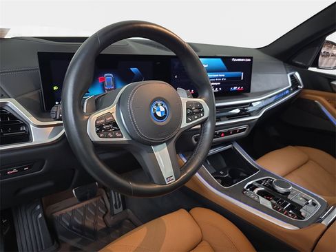 Used 2025 BMW X5 xDrive50e w/ M Sport Package image 19
