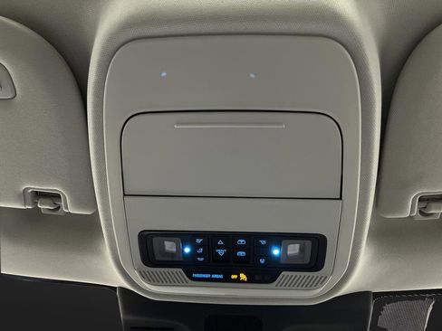 Used 2025 Ford Expedition Max Platinum w/ Platinum Ultimate Package image 29