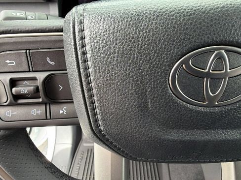 New 2026 Toyota 4Runner Limited AWD/4WD image 19
