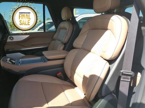New 2025 Lincoln Navigator Black Label image 17