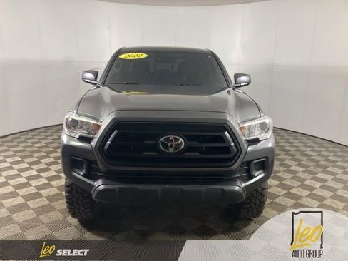 Used 2022 Toyota Tacoma SR AWD/4WD image 10