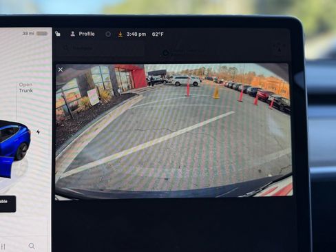 Used 2023 Tesla Model 3 Standard Range image 51