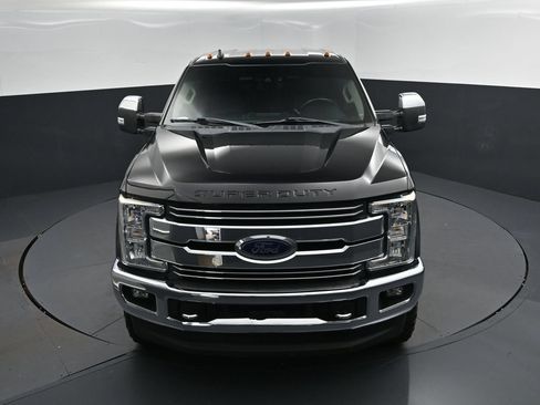 Used 2019 Ford F250 Lariat w/ Lariat Ultimate Package AWD/4WD image 37