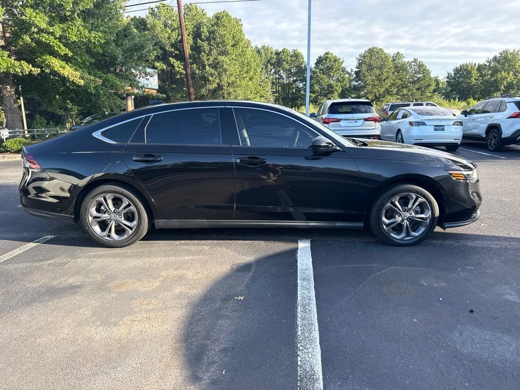 Used 2023 Honda Accord EX image 2