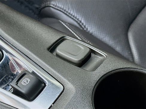 Used 2021 Chevrolet Camaro SS image 31