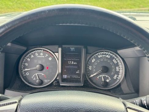 Used 2016 Toyota Tacoma TRD Off-Road w/ Towing Package AWD/4WD image 15