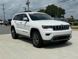 Used 2019 Jeep Grand Cherokee Limited w/ Luxury Group II image 3