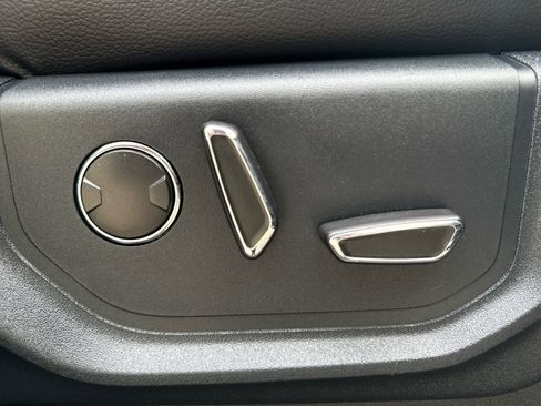 Used 2021 Ford Expedition Max Limited image 21