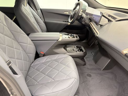 New 2026 BMW iX xDrive45 AWD/4WD image 25