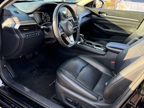 Used 2020 Nissan Altima 2.5 SL FWD image 9