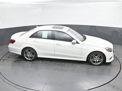 Used 2016 Mercedes-Benz E 350 4MATIC Sedan image 30