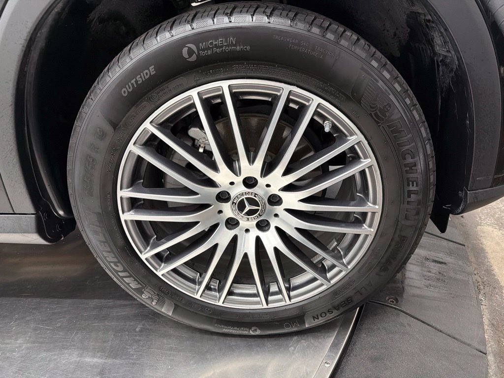 Certified 2024 Mercedes-Benz GLC 300 image 10