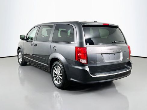 Used 2016 Dodge Grand Caravan SE image 7